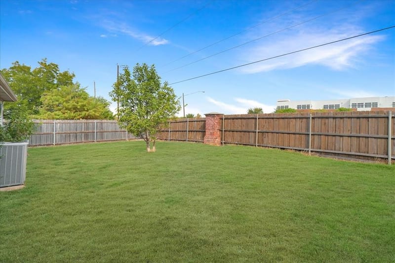 9103 Prairie Bluff Drive, Dallas TX 75227 - Photo 23