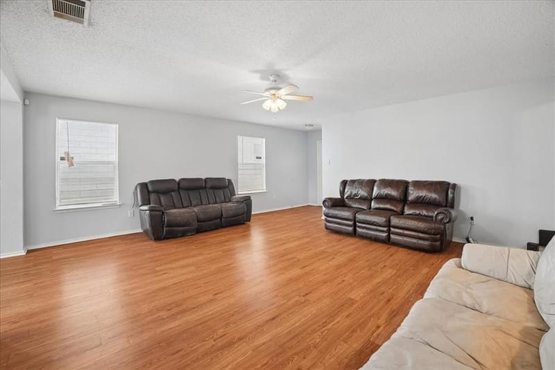 9103 Prairie Bluff Drive, Dallas TX 75227 - Photo 5