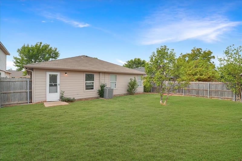 9103 Prairie Bluff Drive, Dallas TX 75227 - Photo 24