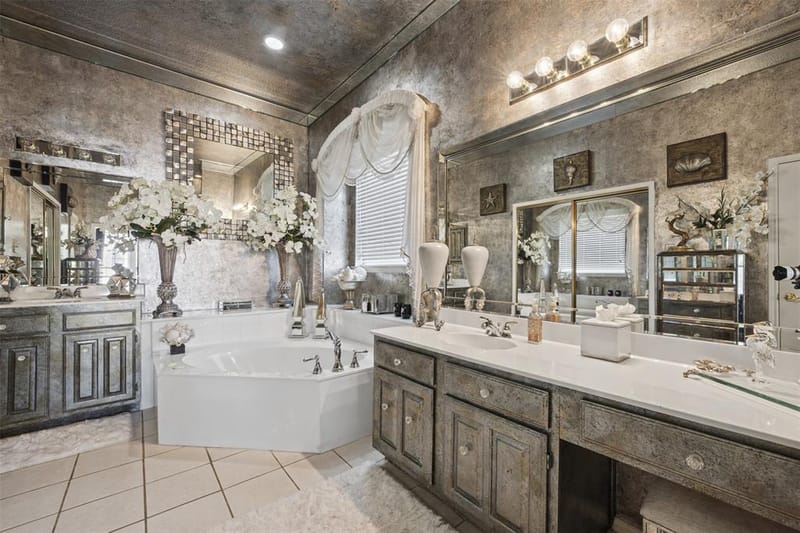 800 Timberwolf Court, Crowley TX 76036 - Photo 22