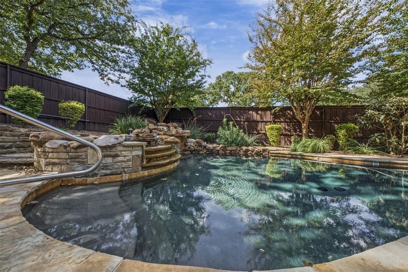 800 Timberwolf Court, Crowley TX 76036 - Photo 33