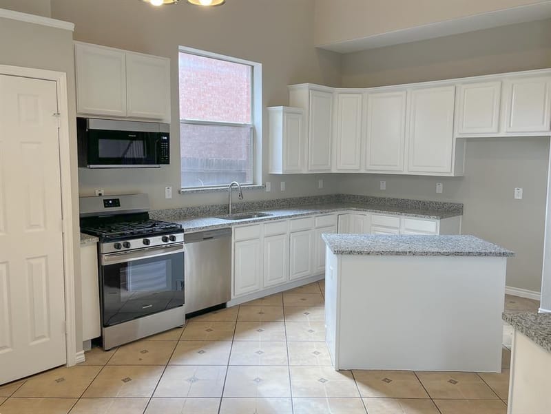 1617 Buena Vista Drive, Denton TX 76210 - Photo 11