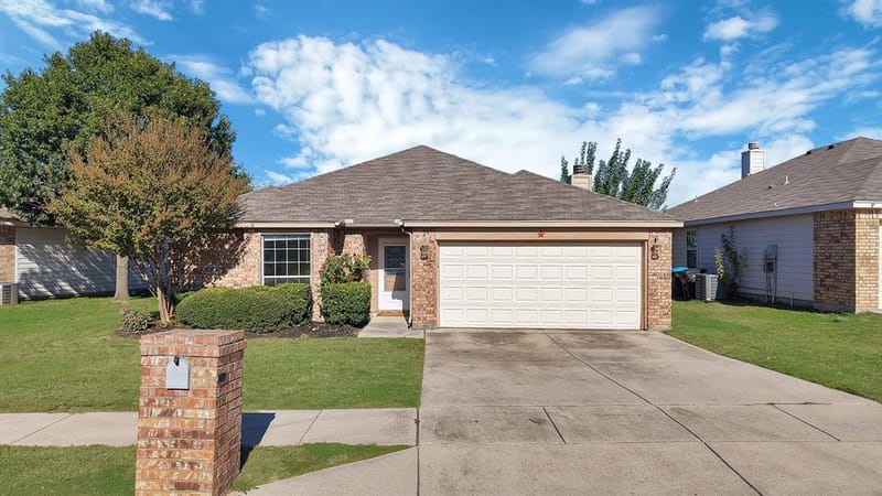660 Rosario Lane, Fort Worth TX 76052 - Photo 5