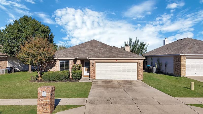 660 Rosario Lane, Fort Worth TX 76052 - Photo 4