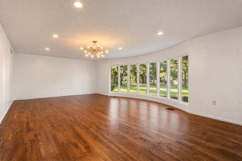 2625 Old Oaks Drive, Waco TX 76710 - Photo 7