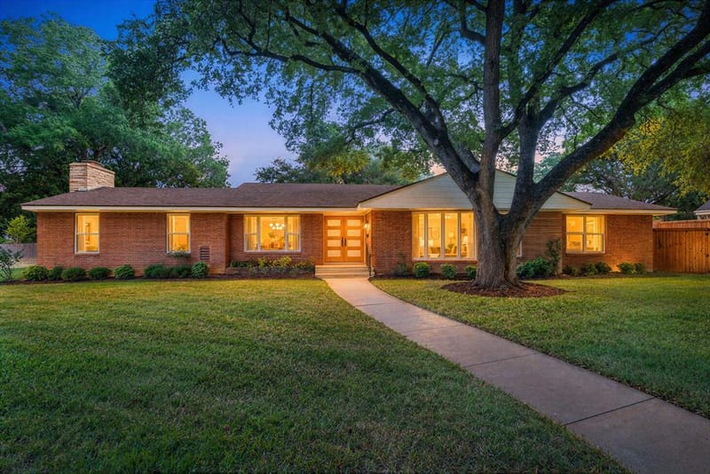2625 Old Oaks Drive, Waco TX 76710