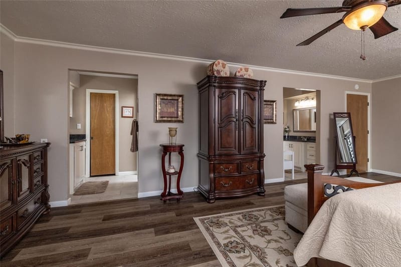 304 Lakeview Drive, Runaway Bay TX 76426 - Photo 23