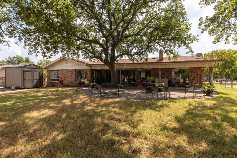 304 Lakeview Drive, Runaway Bay TX 76426 - Photo 33