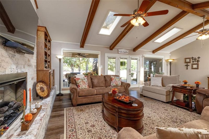 304 Lakeview Drive, Runaway Bay TX 76426 - Photo 11