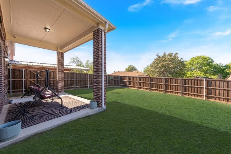 2901 Regents Park Lane, Garland TX 75043 - Photo 35