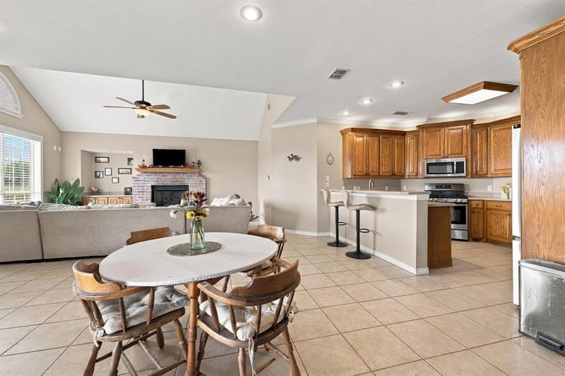 1422 County Road 377, Van Alstyne TX 75495 - Photo 9