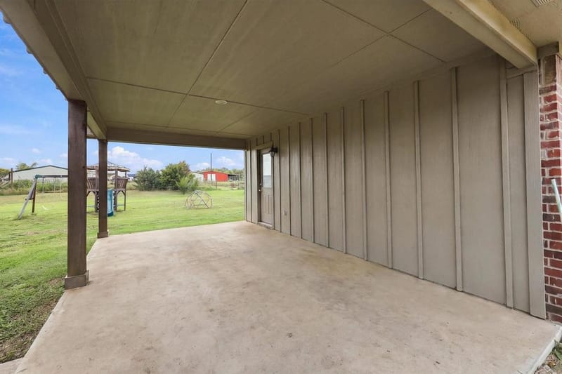1422 County Road 377, Van Alstyne TX 75495 - Photo 31
