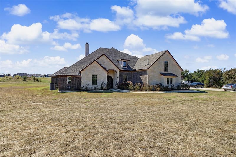 115 Chisum Drive, Millsap TX 76066