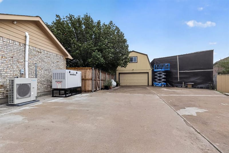 10425 Brangus Drive, Crowley TX 76036 - Photo 24