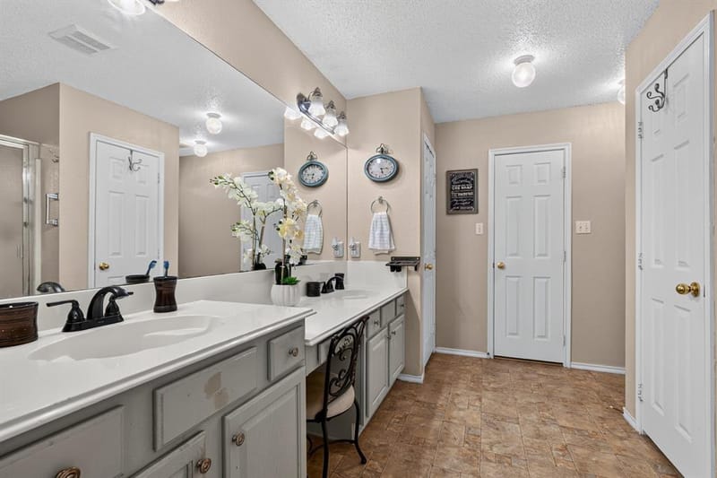10425 Brangus Drive, Crowley TX 76036 - Photo 10