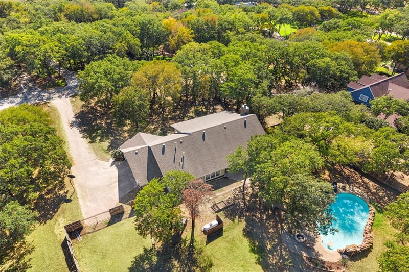 512 Post Oak Drive, Newark TX 76071 - Photo 2
