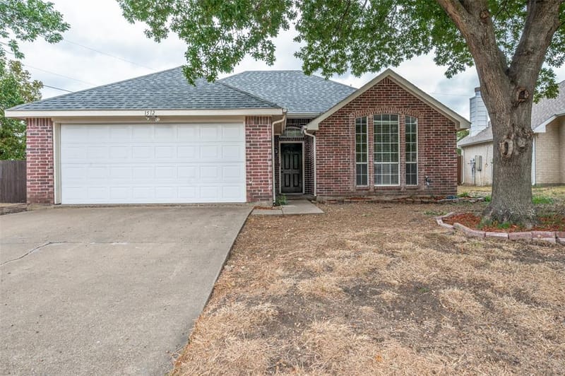 1512 Manitoba Lane, Glenn Heights TX 75154