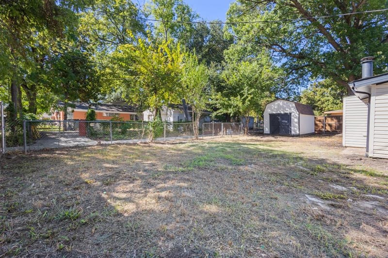 917 Blossom Circle, Garland TX 75041 - Photo 19