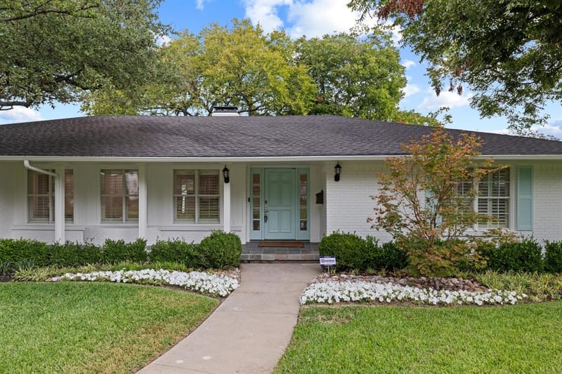7031 Mason Dells Drive, Dallas TX 75230 - Photo 2