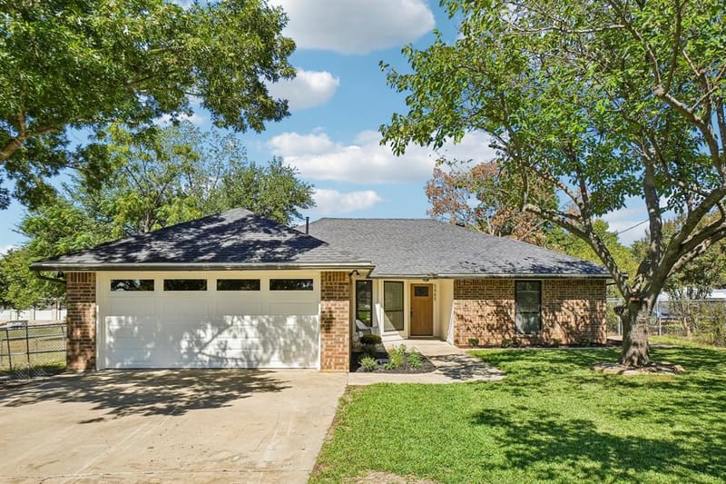 5885 Mitchell Saxon Road, Fort Worth TX 76140