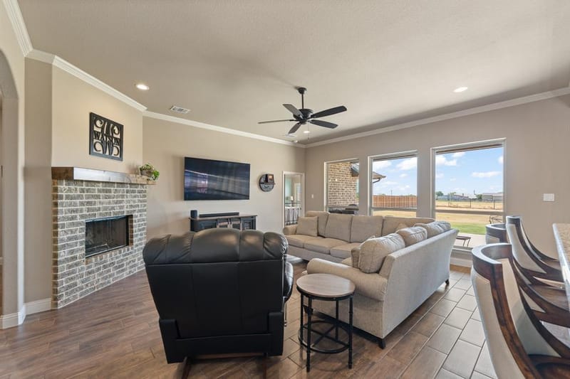 121 Tall Pine Drive, Godley TX 76044 - Photo 6