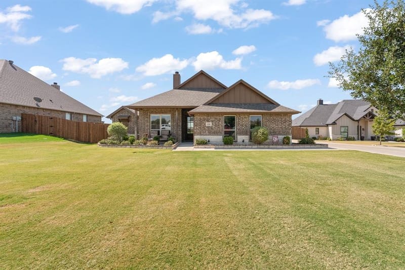 121 Tall Pine Drive, Godley TX 76044