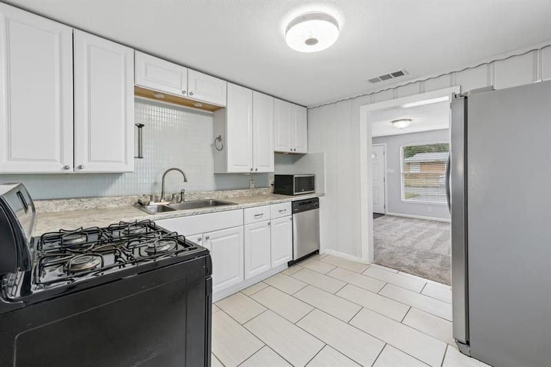 200 N Roe Street, White Settlement TX 76108 - Photo 7