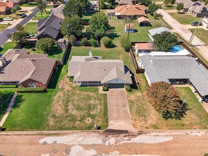 1204 S Bettie Street, Mabank TX 75147 - Photo 2