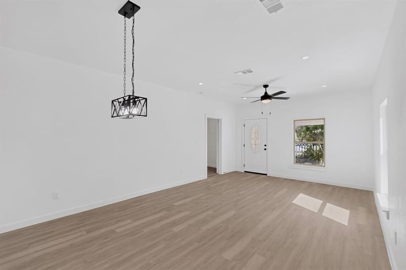 651 Ezekial Avenue, Dallas TX 75217 - Photo 9