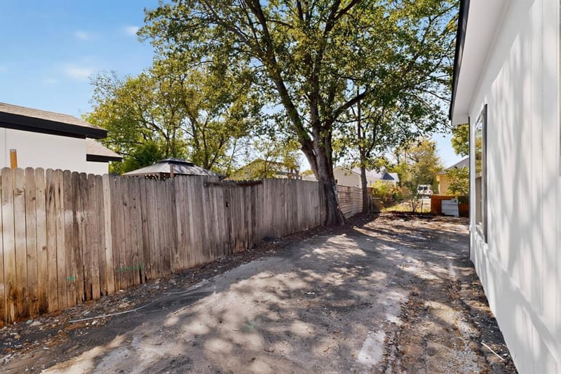 651 Ezekial Avenue, Dallas TX 75217 - Photo 35