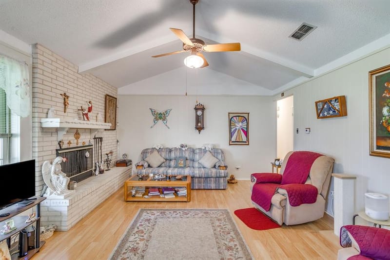 1512 Lamplighter Lane, Edgecliff Village TX 76134 - Photo 11