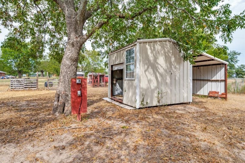 5294 County Road 4207, Campbell TX 75422 - Photo 22