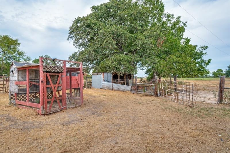 5294 County Road 4207, Campbell TX 75422 - Photo 21