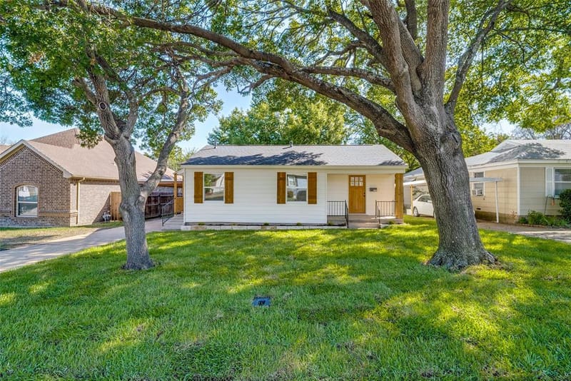 4821 Langley Road, River Oaks TX 76114 - Photo 2