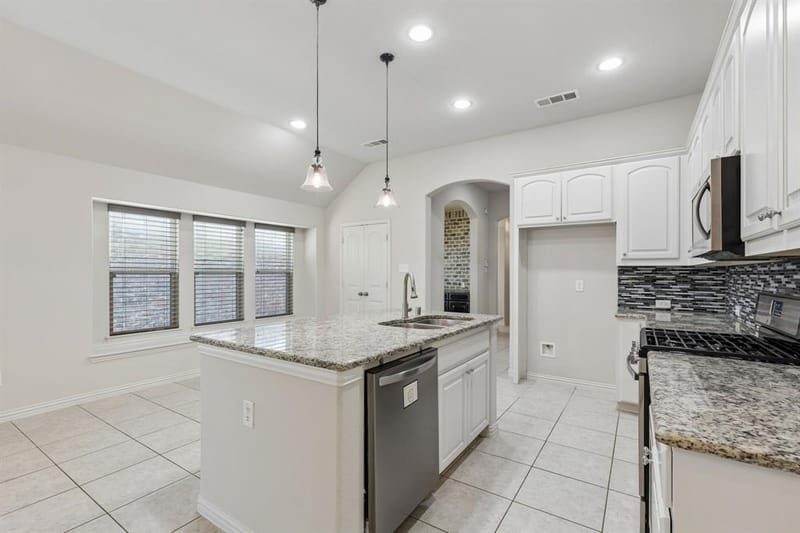 421 Catherine Lane, Argyle TX 76226 - Photo 9