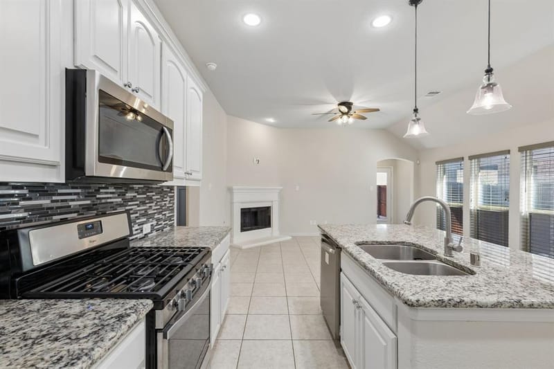 421 Catherine Lane, Argyle TX 76226 - Photo 10
