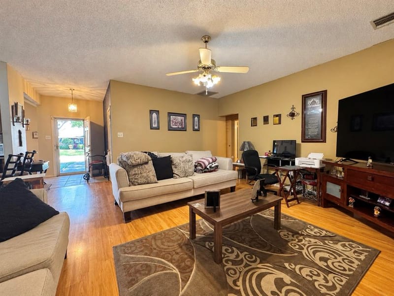 725 Andalusia Trail, DeSoto TX 75115 - Photo 15