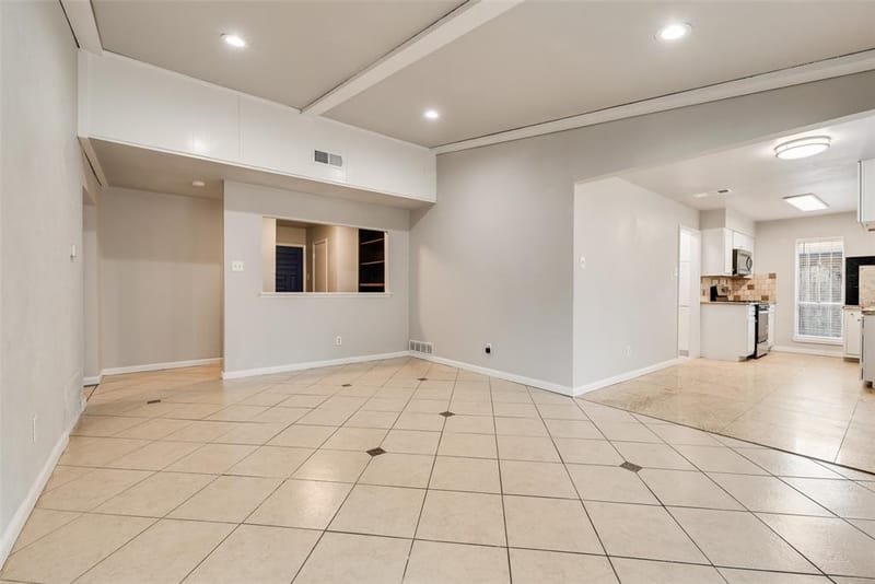 9829 GROVE OAKS Valley, Dallas TX 75217 - Photo 3