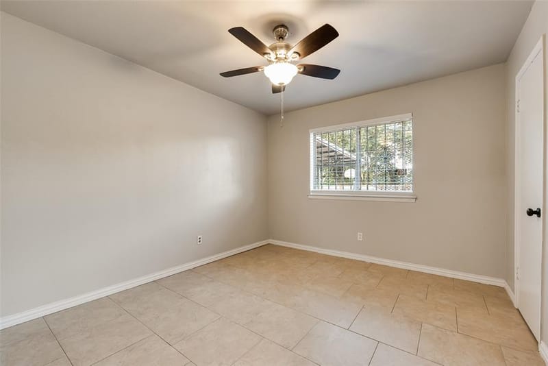 9829 GROVE OAKS Valley, Dallas TX 75217 - Photo 10