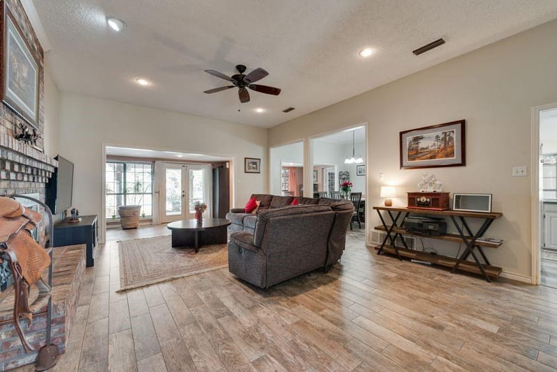 83 Crown Road, Willow Park TX 76087 - Photo 4