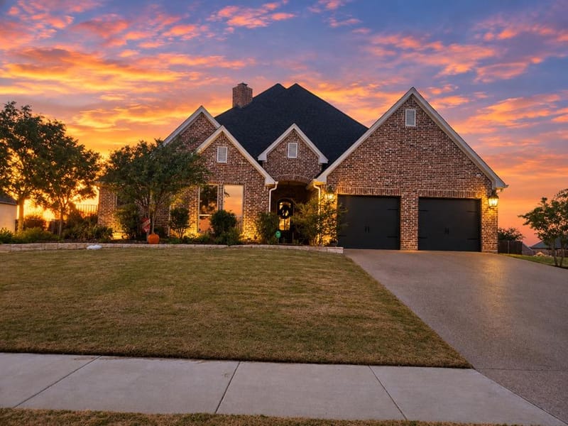 11008 Familia Real Drive, Benbrook TX 76126
