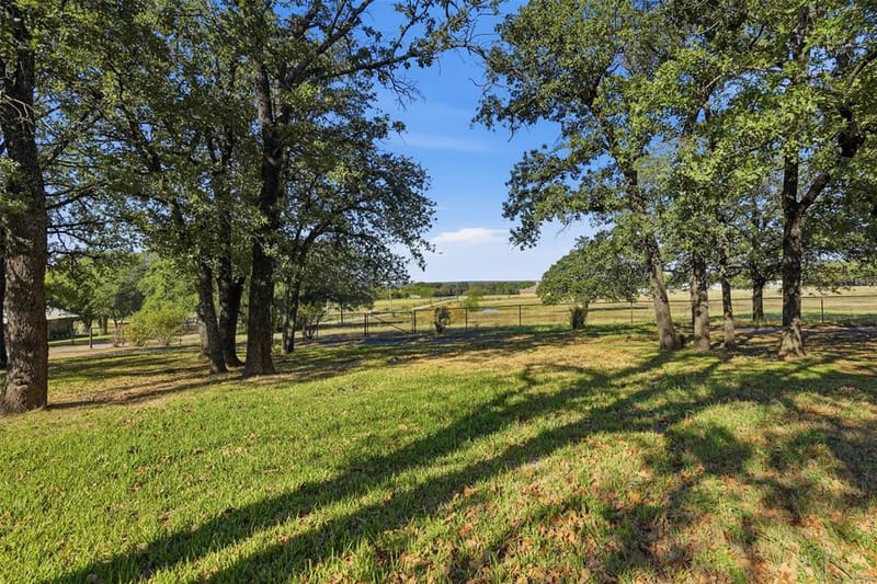 209 County Road 4917, Newark TX 76071 - Photo 2