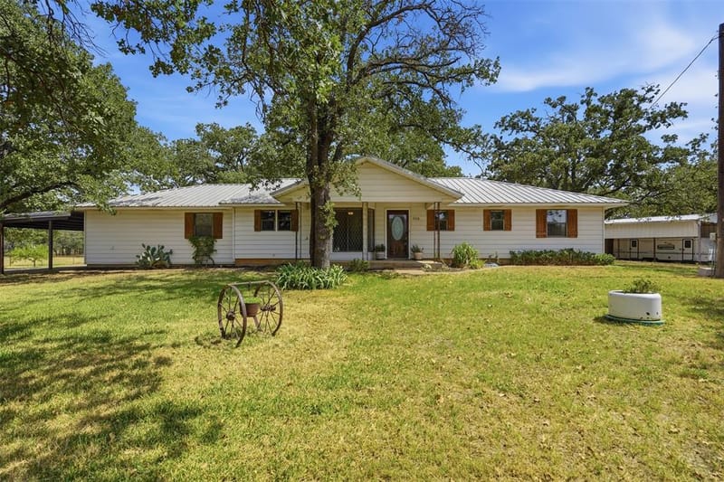 209 County Road 4917, Newark TX 76071