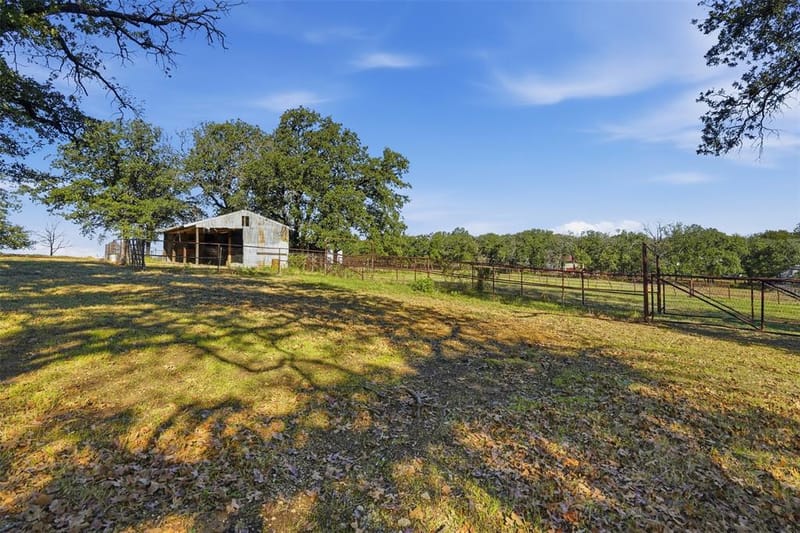 209 County Road 4917, Newark TX 76071 - Photo 30