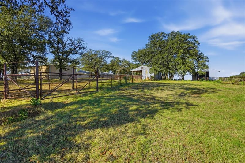 209 County Road 4917, Newark TX 76071 - Photo 33