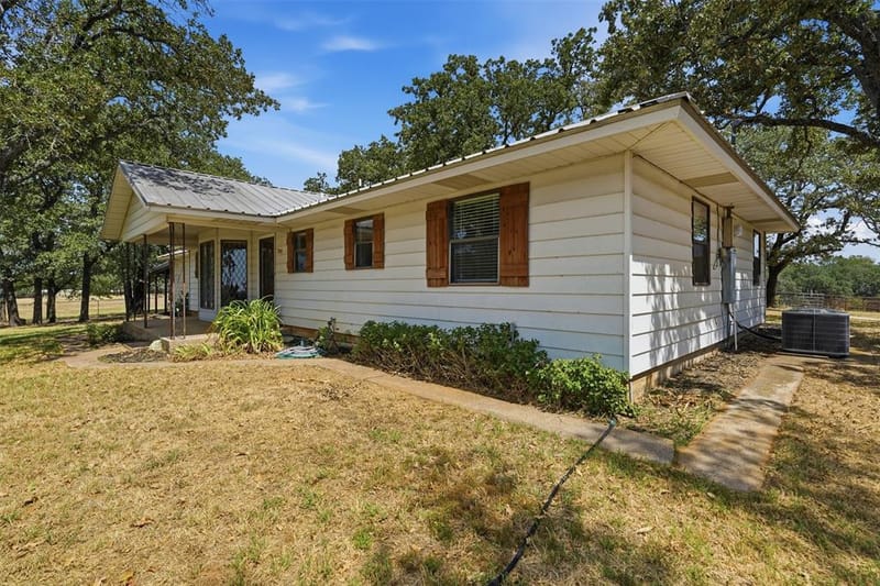 209 County Road 4917, Newark TX 76071 - Photo 8