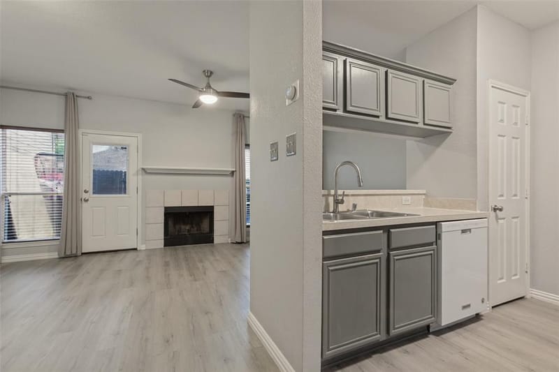 3815 Brandon Park Drive, Garland TX 75044 - Photo 10
