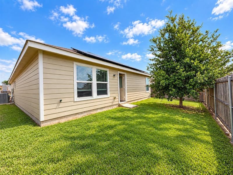 9226 Summerlee Street, Dallas TX 75227 - Photo 6