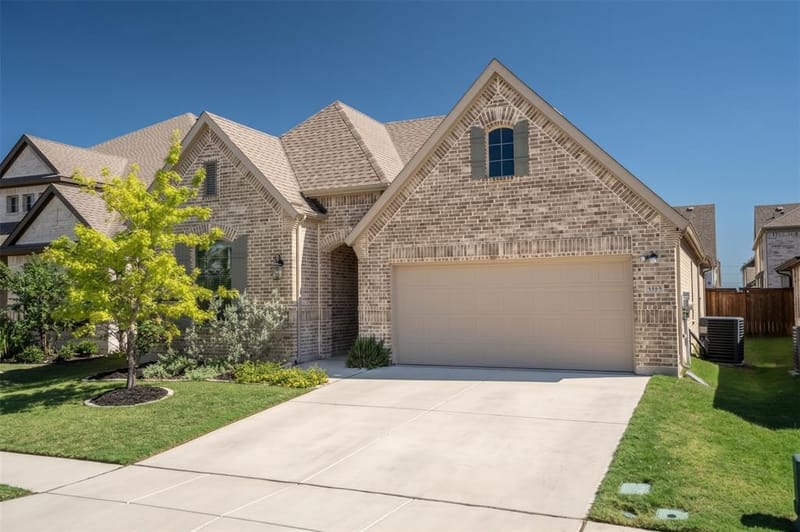 1373 Silverthorn Trail, Justin TX 76247 - Photo 2