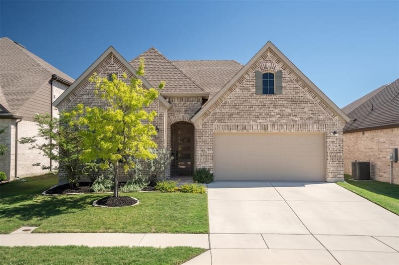 1373 Silverthorn Trail, Justin TX 76247